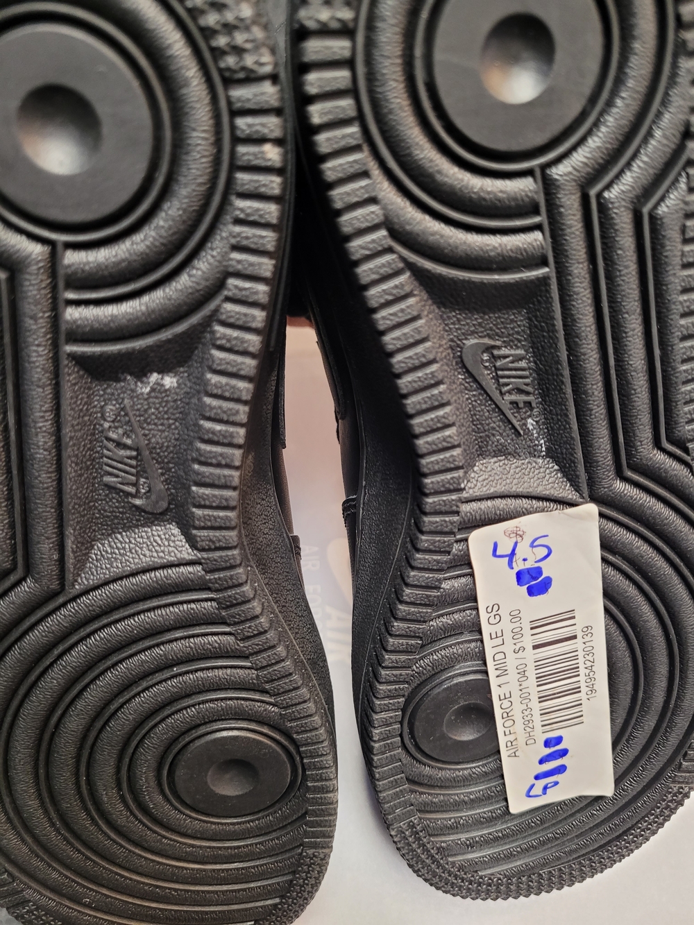 Nike Air Force 1 Mid Kid Sneakers in Black Size 4.5 Display Item - Picture 6 of 7
